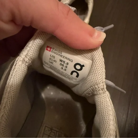 On CLOUDSWIFT 2.0 Women's RUNNING Shoes WHITE LIMELIGHT - Picture 4 of 7